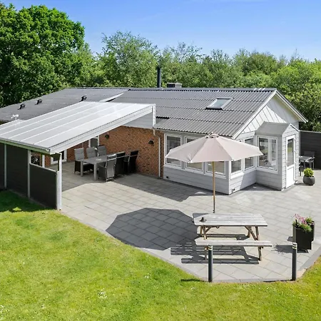 Lovely In Hurup Thy With Sauna Feriehus